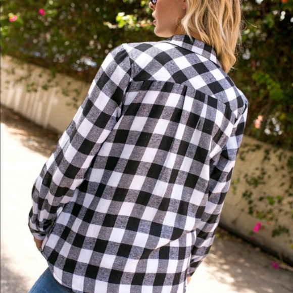 BOUTIQUE CLOSING MAKE AN OFFER - Picture 7 of 8